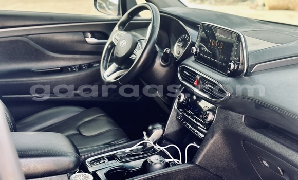 Buy Import Hyundai H200 Silver Truck in Dakar in Dakar Buy Import Hyundai H200 Silver Truck in Dakar in Dakar