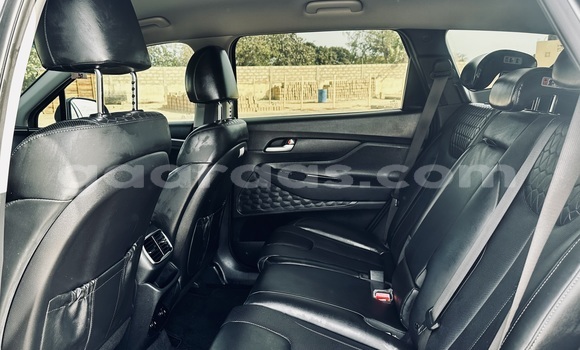 Buy Import Hyundai H200 Silver Truck in Dakar in Dakar Buy Import Hyundai H200 Silver Truck in Dakar in Dakar