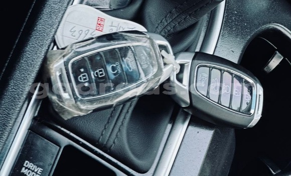 Buy New Hyundai Santa Fe Silver Car in Dakar in Dakar Buy New Hyundai Santa Fe Silver Car in Dakar in Dakar