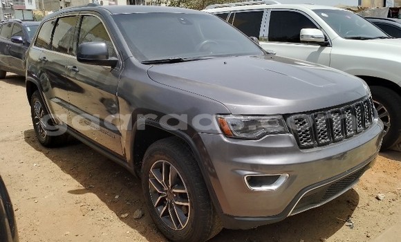 Dieundeu Occasion Jeep Grand Cherokee Silver Auto in Dakar in Dakar Dieundeu Occasion Jeep Grand Cherokee Silver Auto in Dakar in Dakar