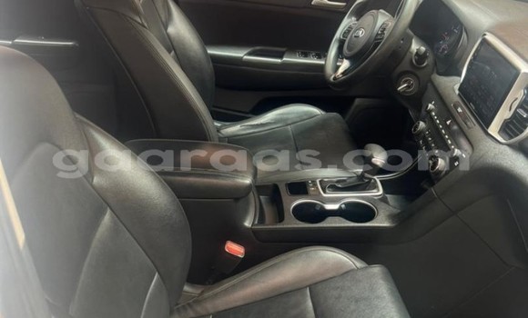 Buy Used Kia Sportage White Car in Dakar in Dakar Buy Used Kia Sportage White Car in Dakar in Dakar