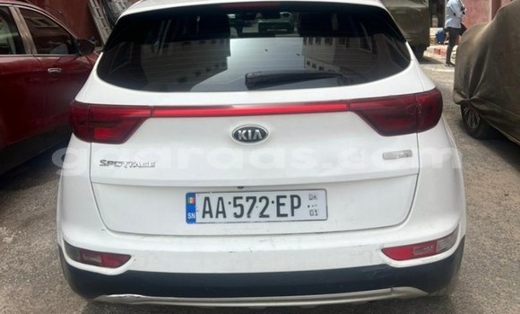 Buy Used Kia Sportage White Car in Dakar in Dakar Buy Used Kia Sportage White Car in Dakar in Dakar