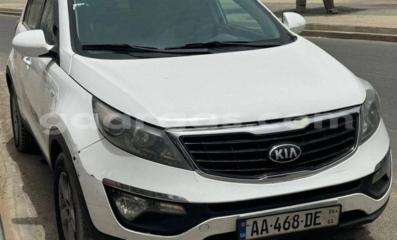 Buy Used Kia Sportage White Car in Dakar in Dakar