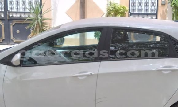 Buy Used Hyundai Elantra White Car in Dakar in Dakar Buy Used Hyundai Elantra White Car in Dakar in Dakar