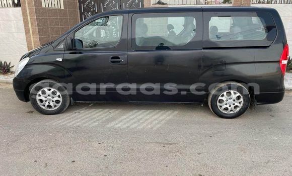 Acheter Occasion Voiture Hyundai Starex Noir à Dakar, Dakar Acheter Occasion Voiture Hyundai Starex Noir à Dakar, Dakar