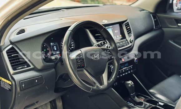 Buy Import Hyundai Tucson White Car in Dakar in Dakar Buy Import Hyundai Tucson White Car in Dakar in Dakar