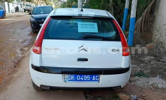 Acheter Occasion Voiture Citroen C4 Blanc à Dakar, Dakar Acheter Occasion Voiture Citroen C4 Blanc à Dakar, Dakar