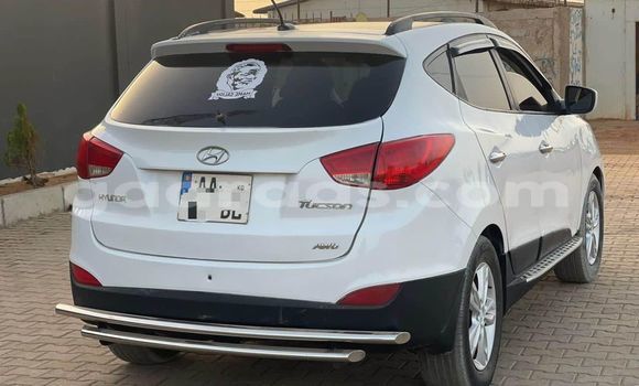 Buy Used Hyundai Tucson White Car in Dakar in Dakar Buy Used Hyundai Tucson White Car in Dakar in Dakar