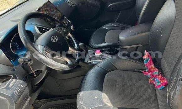 Buy Used Hyundai Tucson White Car in Dakar in Dakar Buy Used Hyundai Tucson White Car in Dakar in Dakar