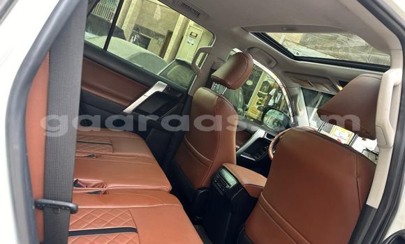 Acheter Occasion Voiture Toyota Prado Blanc à Dakar, Dakar Acheter Occasion Voiture Toyota Prado Blanc à Dakar, Dakar