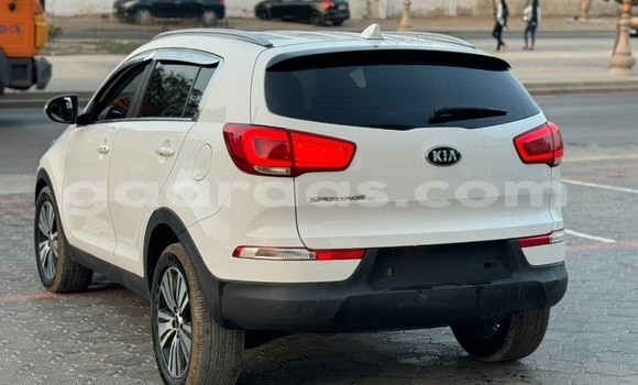 Buy Used Kia Sportage White Car in Dakar in Dakar Buy Used Kia Sportage White Car in Dakar in Dakar