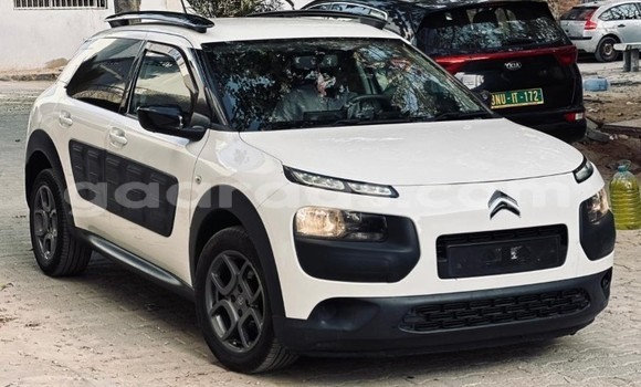 Acheter Occasion Voiture Citroen C4 Cactus Blanc à Dakar, Dakar Acheter Occasion Voiture Citroen C4 Cactus Blanc à Dakar, Dakar