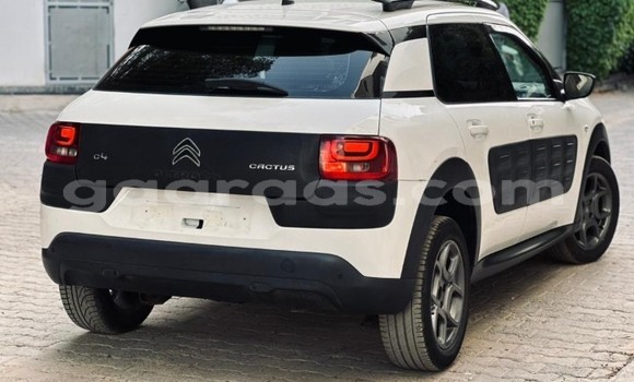 Acheter Occasion Voiture Citroen C4 Cactus Blanc à Dakar, Dakar Acheter Occasion Voiture Citroen C4 Cactus Blanc à Dakar, Dakar