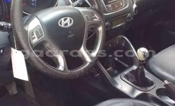 Buy Used Hyundai ix35 White Car in Dakar in Dakar Buy Used Hyundai ix35 White Car in Dakar in Dakar