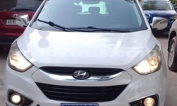 Buy Used Hyundai ix35 White Car in Dakar in Dakar Buy Used Hyundai ix35 White Car in Dakar in Dakar