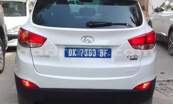 Buy Used Hyundai ix35 White Car in Dakar in Dakar Buy Used Hyundai ix35 White Car in Dakar in Dakar