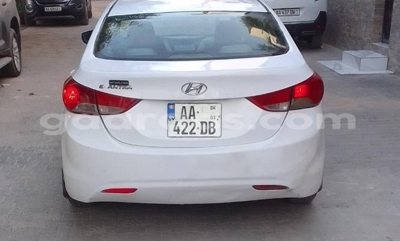 Acheter Occasion Voiture Hyundai Elantra Blanc à Dakar, Dakar Acheter Occasion Voiture Hyundai Elantra Blanc à Dakar, Dakar