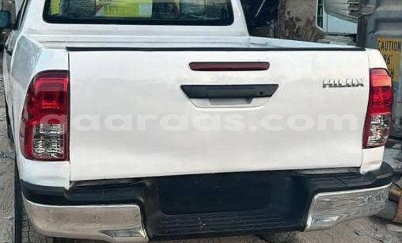Dieundeu Occasion Toyota Hilux White Auto in Dakar in Dakar