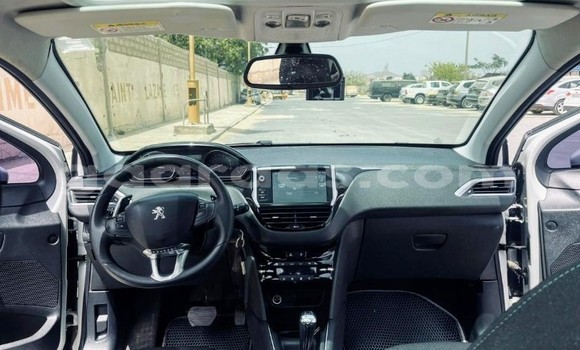 Dieundeu Occasion Peugeot 208 White Auto in Dakar in Dakar Dieundeu Occasion Peugeot 208 White Auto in Dakar in Dakar