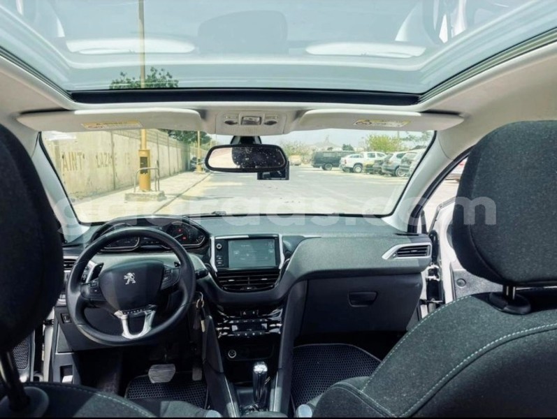 Big with watermark peugeot 208 dakar dakar 17672