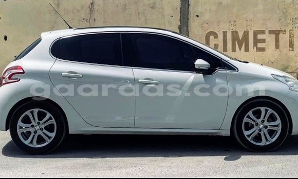 Dieundeu Occasion Peugeot 208 White Auto in Dakar in Dakar Dieundeu Occasion Peugeot 208 White Auto in Dakar in Dakar