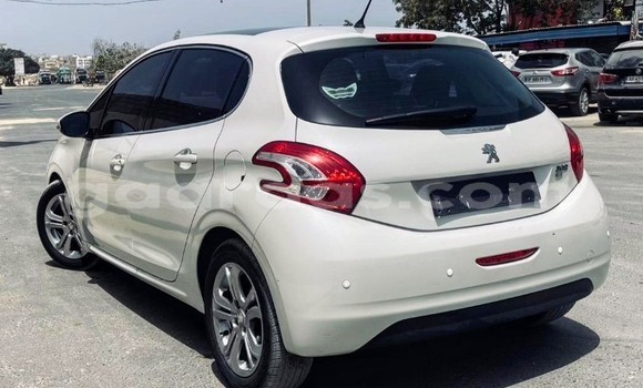 Dieundeu Occasion Peugeot 208 White Auto in Dakar in Dakar Dieundeu Occasion Peugeot 208 White Auto in Dakar in Dakar