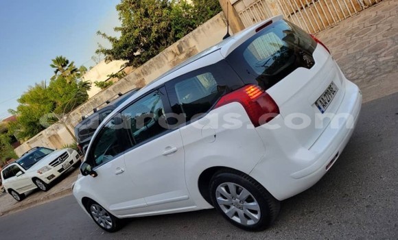 Buy Used Peugeot 5008 White Car in Dakar in Dakar Buy Used Peugeot 5008 White Car in Dakar in Dakar