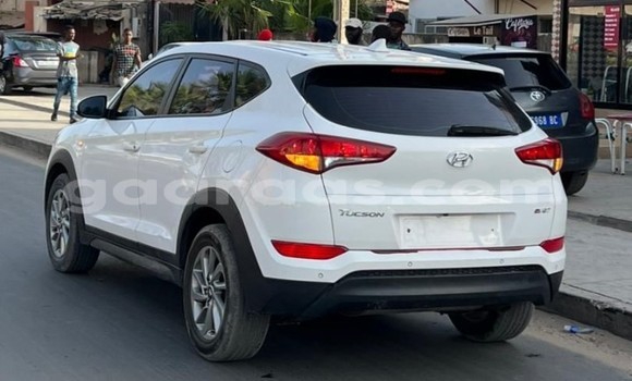 Acheter Occasion Voiture Hyundai Tucson Blanc à Dakar, Dakar Acheter Occasion Voiture Hyundai Tucson Blanc à Dakar, Dakar