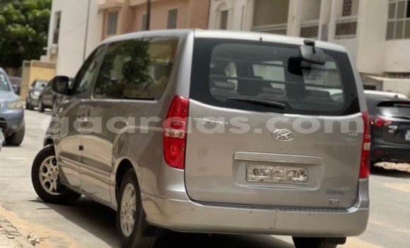 Dieundeu Occasion Hyundai Starex Silver Auto in Dakar in Dakar Dieundeu Occasion Hyundai Starex Silver Auto in Dakar in Dakar