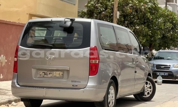 Dieundeu Occasion Hyundai Starex Silver Auto in Dakar in Dakar Dieundeu Occasion Hyundai Starex Silver Auto in Dakar in Dakar