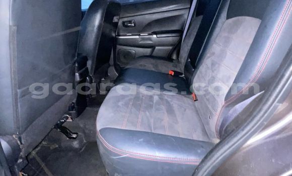 Dieundeu Occasion Mitsubishi Outlander Silver Auto in Dakar in Dakar Dieundeu Occasion Mitsubishi Outlander Silver Auto in Dakar in Dakar