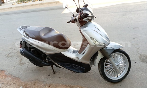 Acheter Occasion Moto Piaggio BV Gris à Dakar, Dakar Acheter Occasion Moto Piaggio BV Gris à Dakar, Dakar
