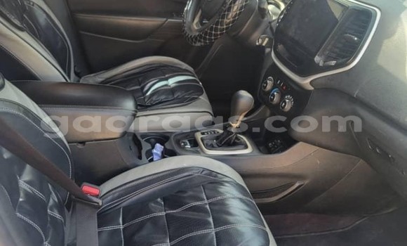 Dieundeu Occasion Jeep Cherokee White Auto in Dakar in Dakar Dieundeu Occasion Jeep Cherokee White Auto in Dakar in Dakar