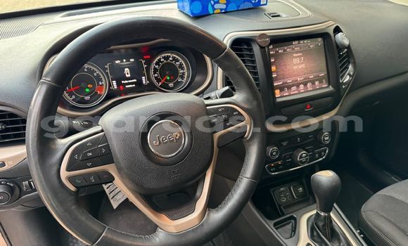 Buy Used Jeep Cherokee Silver Car in Dakar in Dakar Buy Used Jeep Cherokee Silver Car in Dakar in Dakar