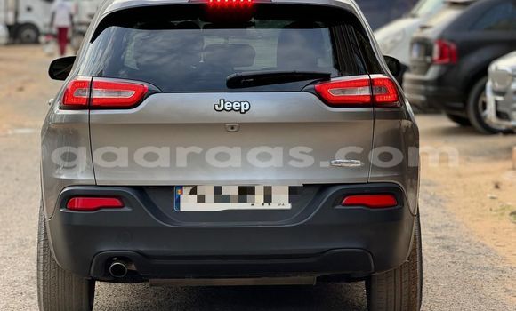 Buy Used Jeep Cherokee Silver Car in Dakar in Dakar Buy Used Jeep Cherokee Silver Car in Dakar in Dakar