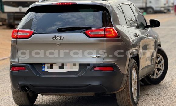 Buy Used Jeep Cherokee Silver Car in Dakar in Dakar Buy Used Jeep Cherokee Silver Car in Dakar in Dakar