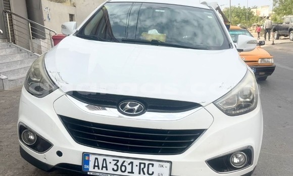 Buy Used Hyundai ix35 White Car in Dakar in Dakar Buy Used Hyundai ix35 White Car in Dakar in Dakar