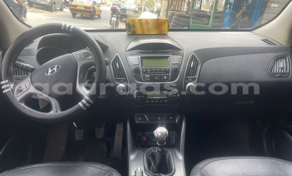 Buy Used Hyundai ix35 White Car in Dakar in Dakar Buy Used Hyundai ix35 White Car in Dakar in Dakar