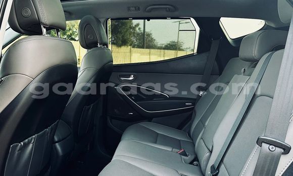 Buy Import Hyundai Santa Fe Silver Car in Dakar in Dakar Buy Import Hyundai Santa Fe Silver Car in Dakar in Dakar