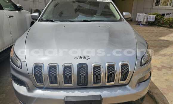 Dieundeu Occasion Jeep Cherokee Silver Auto in Dakar in Dakar