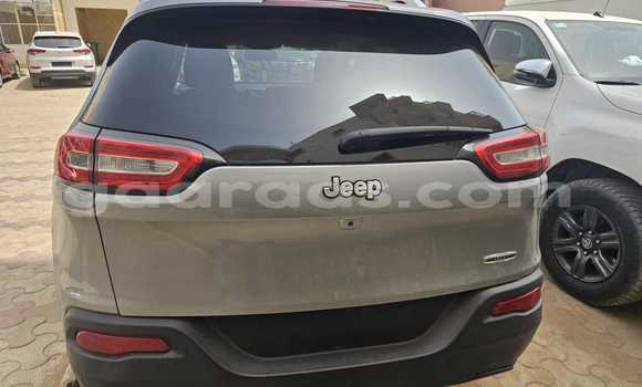 Dieundeu Occasion Jeep Cherokee Silver Auto in Dakar in Dakar Dieundeu Occasion Jeep Cherokee Silver Auto in Dakar in Dakar