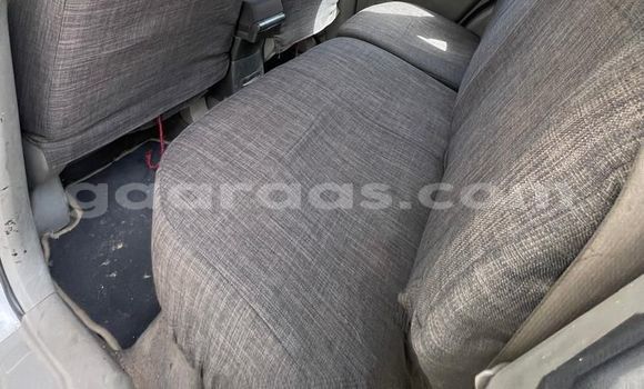 Buy Used Nissan X–Trail Silver Car in Dakar in Dakar Buy Used Nissan X–Trail Silver Car in Dakar in Dakar