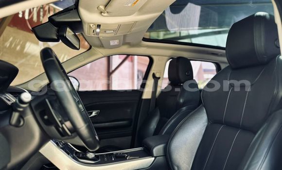 Dieundeu Imported Range Rover Evoque White Auto in Dakar in Dakar Dieundeu Imported Range Rover Evoque White Auto in Dakar in Dakar