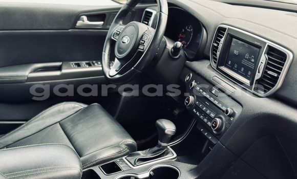 Buy Import Kia Sportage Silver Car in Dakar in Dakar Buy Import Kia Sportage Silver Car in Dakar in Dakar