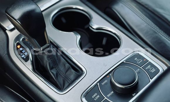 Dieundeu Imported Jeep Grand Cherokee White Auto in Dakar in Dakar Dieundeu Imported Jeep Grand Cherokee White Auto in Dakar in Dakar