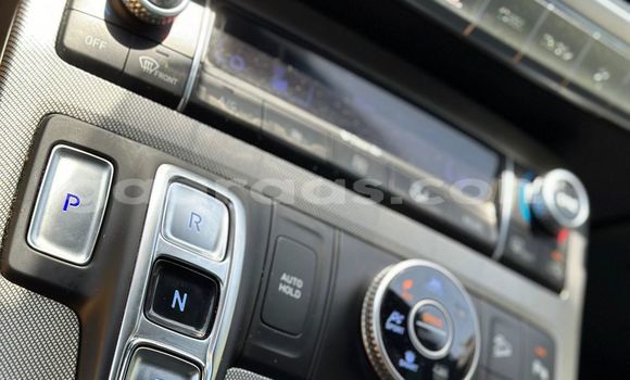 Dieundeu Imported Hyundai Santa Fe Silver Auto in Dakar in Dakar Dieundeu Imported Hyundai Santa Fe Silver Auto in Dakar in Dakar