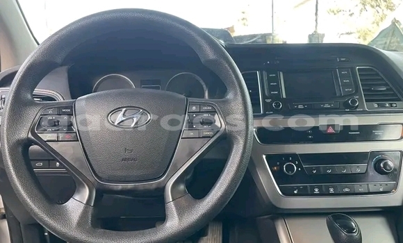 Acheter Occasion Voiture Hyundai Sonata Blanc à Dakar, Dakar Acheter Occasion Voiture Hyundai Sonata Blanc à Dakar, Dakar