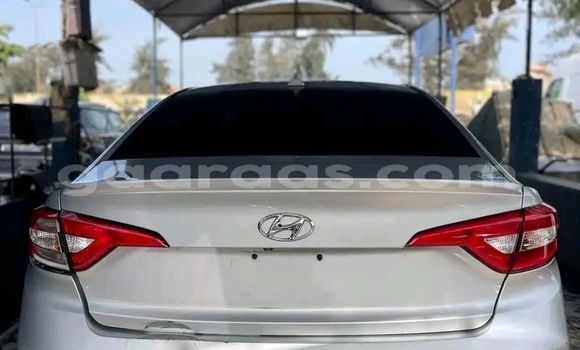 Acheter Occasion Voiture Hyundai Sonata Blanc à Dakar, Dakar Acheter Occasion Voiture Hyundai Sonata Blanc à Dakar, Dakar