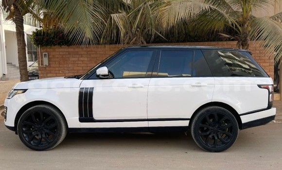 Acheter Occasion Voiture Land Rover Range Rover Vogue Blanc à Dakar, Dakar Acheter Occasion Voiture Land Rover Range Rover Vogue Blanc à Dakar, Dakar