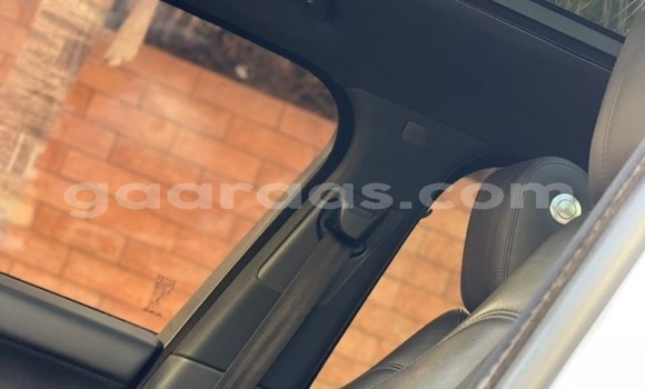 Acheter Occasion Voiture Land Rover Range Rover Vogue Blanc à Dakar, Dakar Acheter Occasion Voiture Land Rover Range Rover Vogue Blanc à Dakar, Dakar